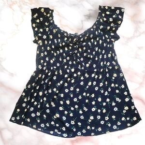 Maurices plus size Women's navy blue daisy print flutter sleeve blouse size 1